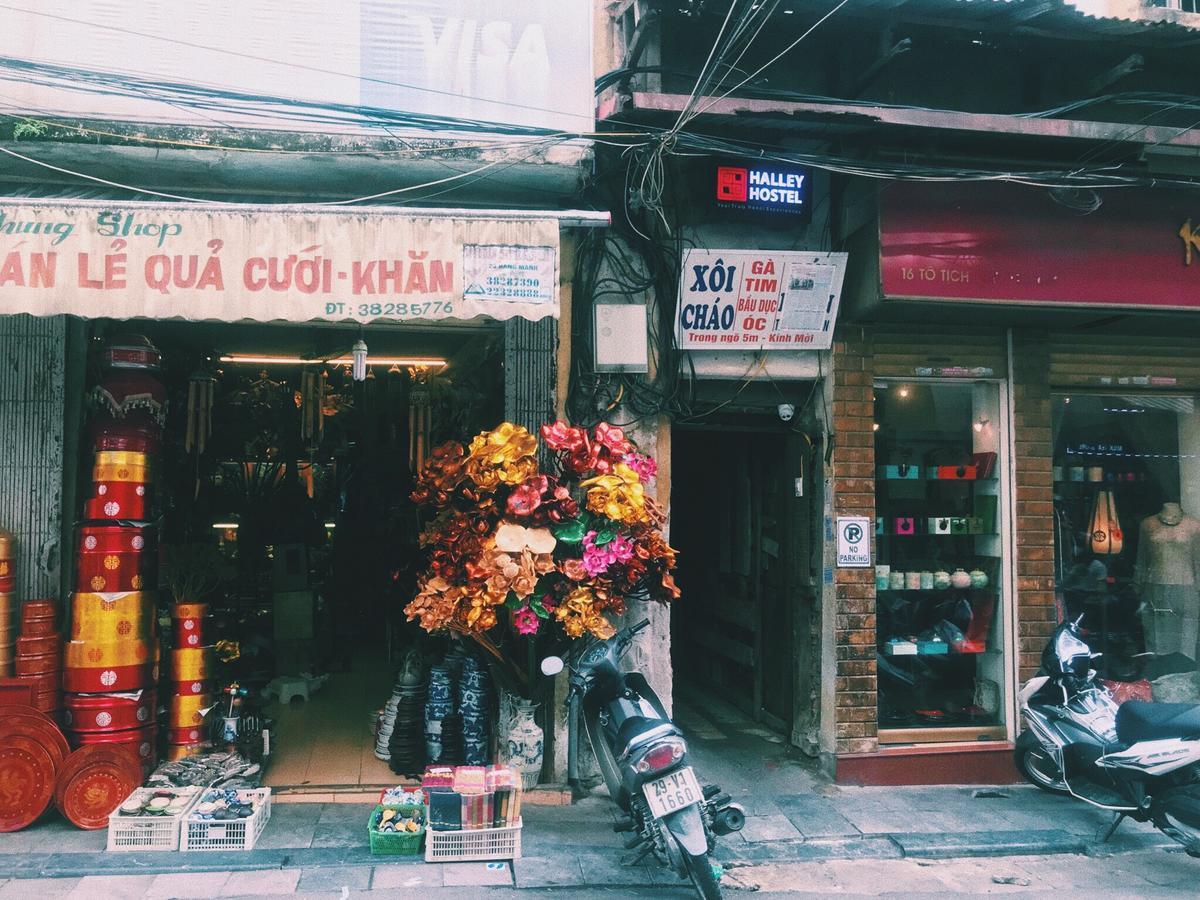 Halley Hostel Hanoi Eksteriør billede