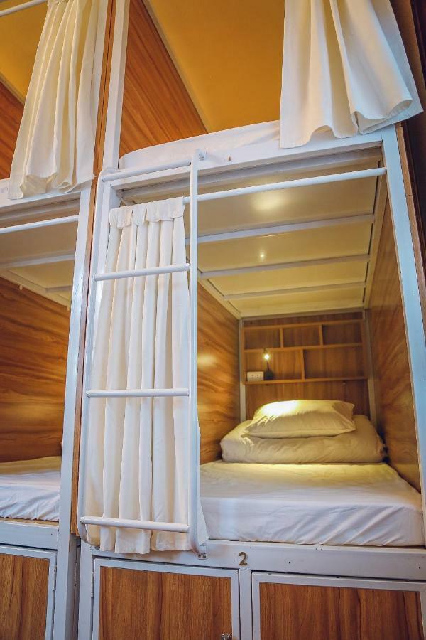 Halley Hostel Hanoi Eksteriør billede