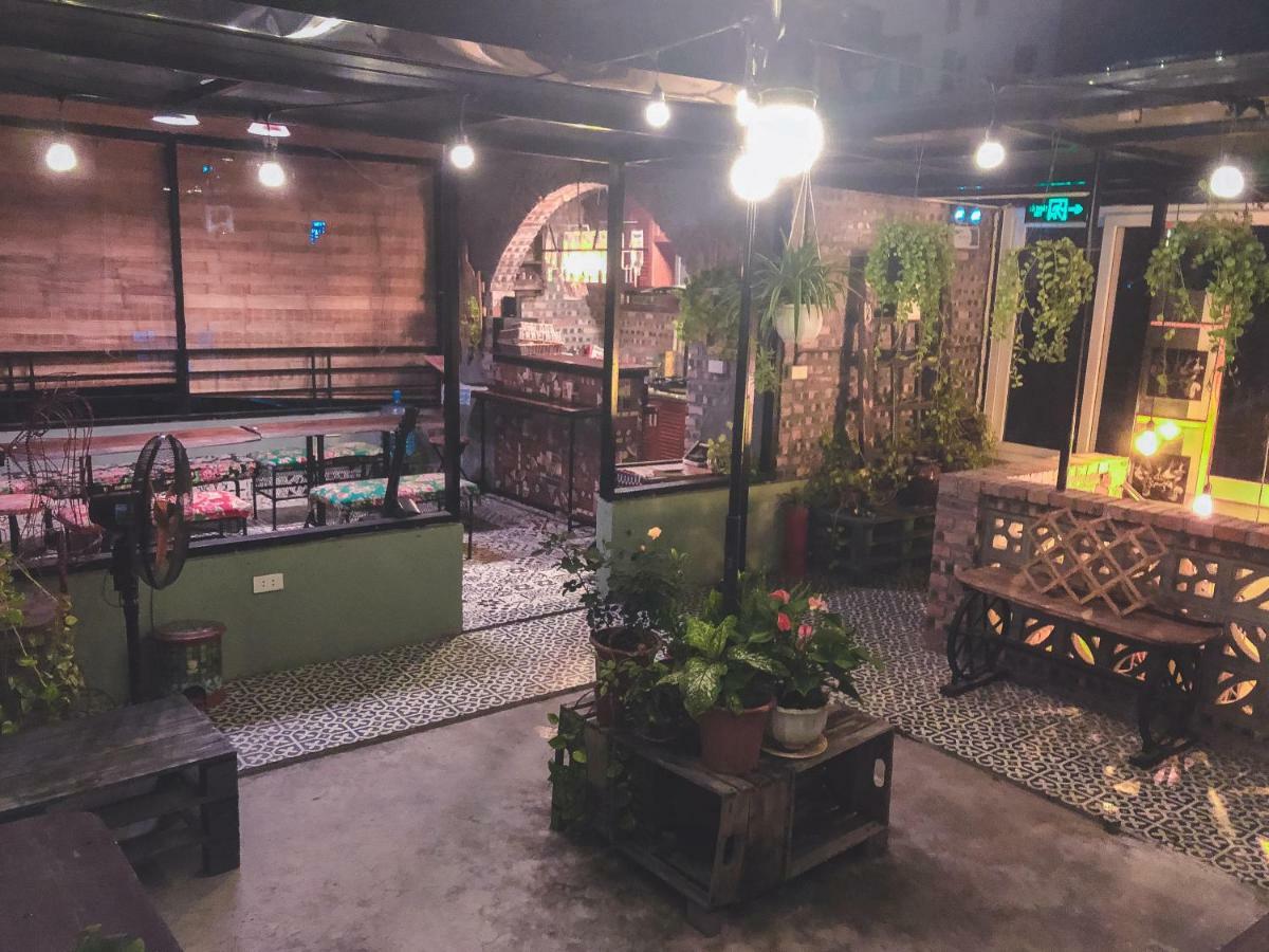 Halley Hostel Hanoi Eksteriør billede