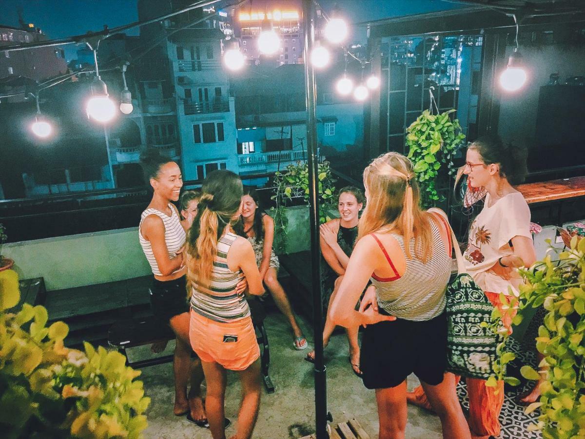 Halley Hostel Hanoi Eksteriør billede